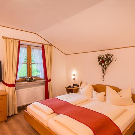 Hotel Alpspitz B&B ไกรน์เนา ภายนอก รูปภาพ