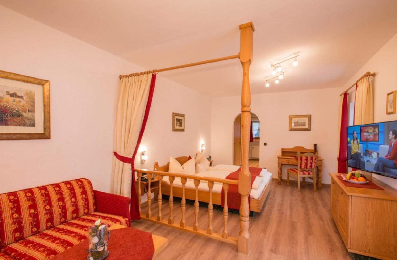 Hotel Alpspitz B&B ไกรน์เนา ภายนอก รูปภาพ