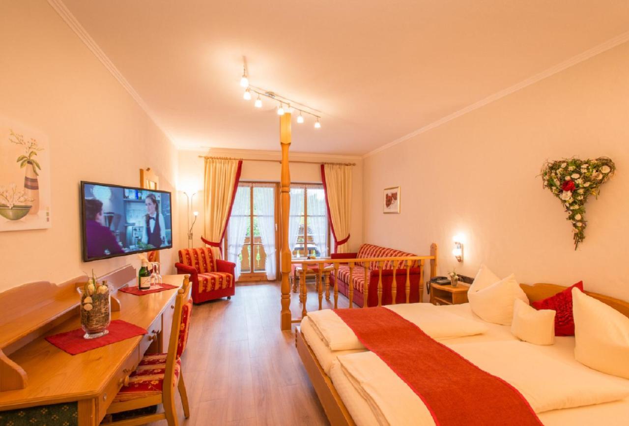 Hotel Alpspitz B&B ไกรน์เนา ภายนอก รูปภาพ