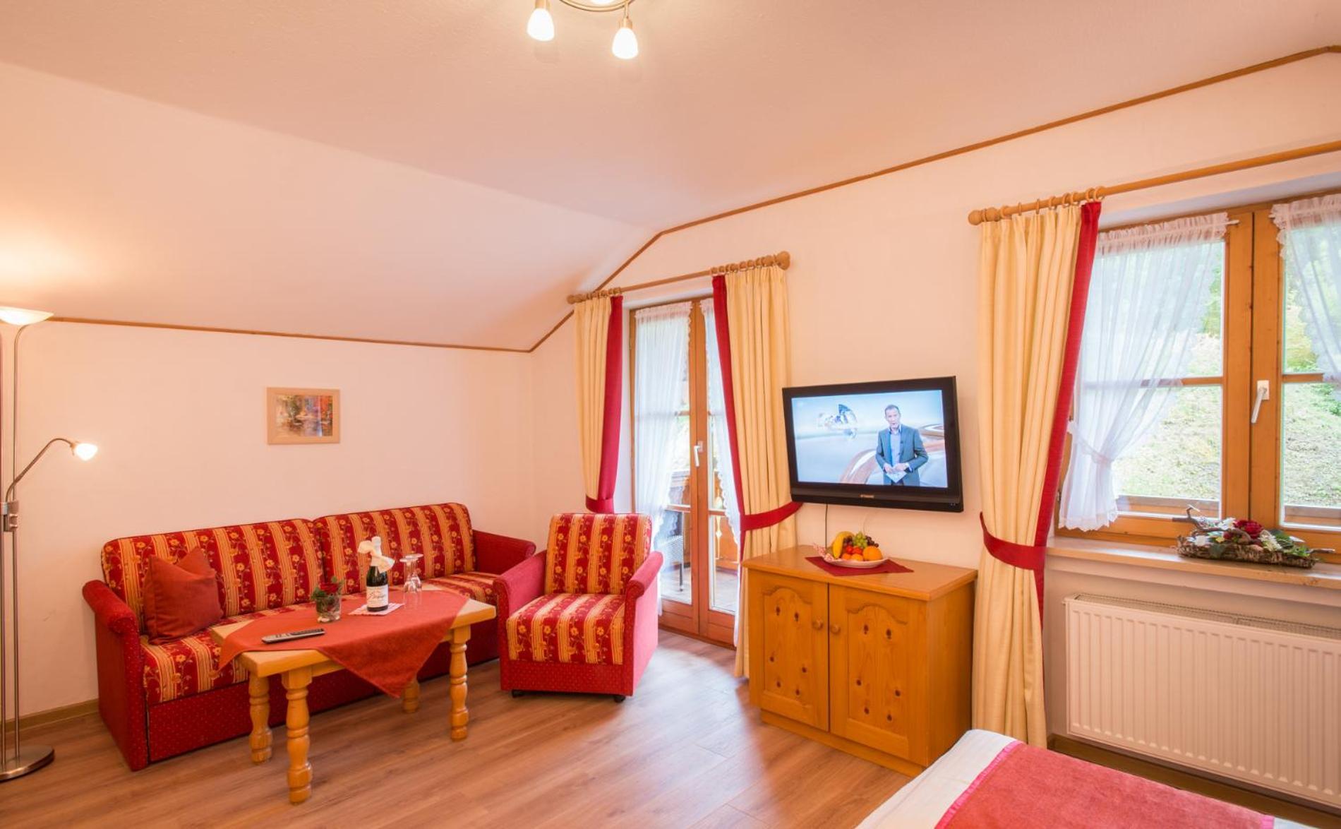 Hotel Alpspitz B&B ไกรน์เนา ภายนอก รูปภาพ
